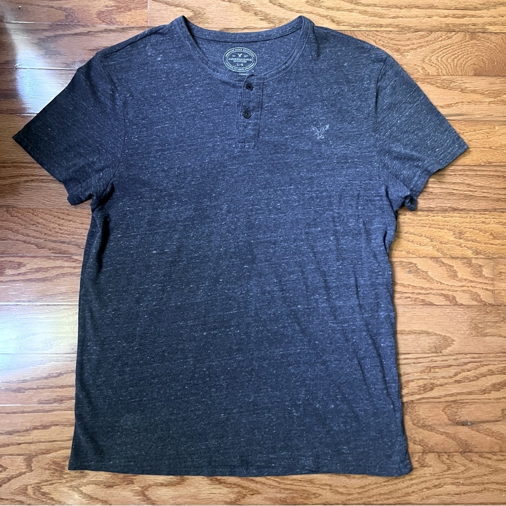 American eagle mens size large heather grey Henley Shirt